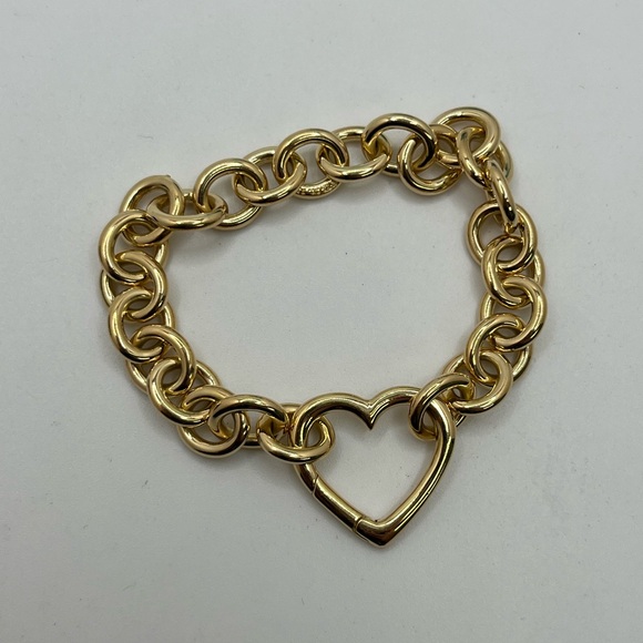 Beautiful Tiffany & Co. 18K Yellow Gold Open Heart Clasp Chain Bracelet - Picture 3 of 8